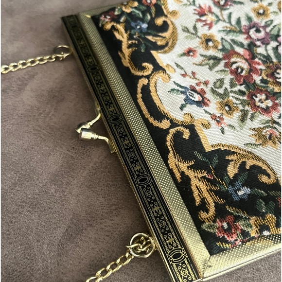 Vintage French Petit Point Tapestry Purse. Small Size Bag with Clasp Closure. - Picture 11 of 12